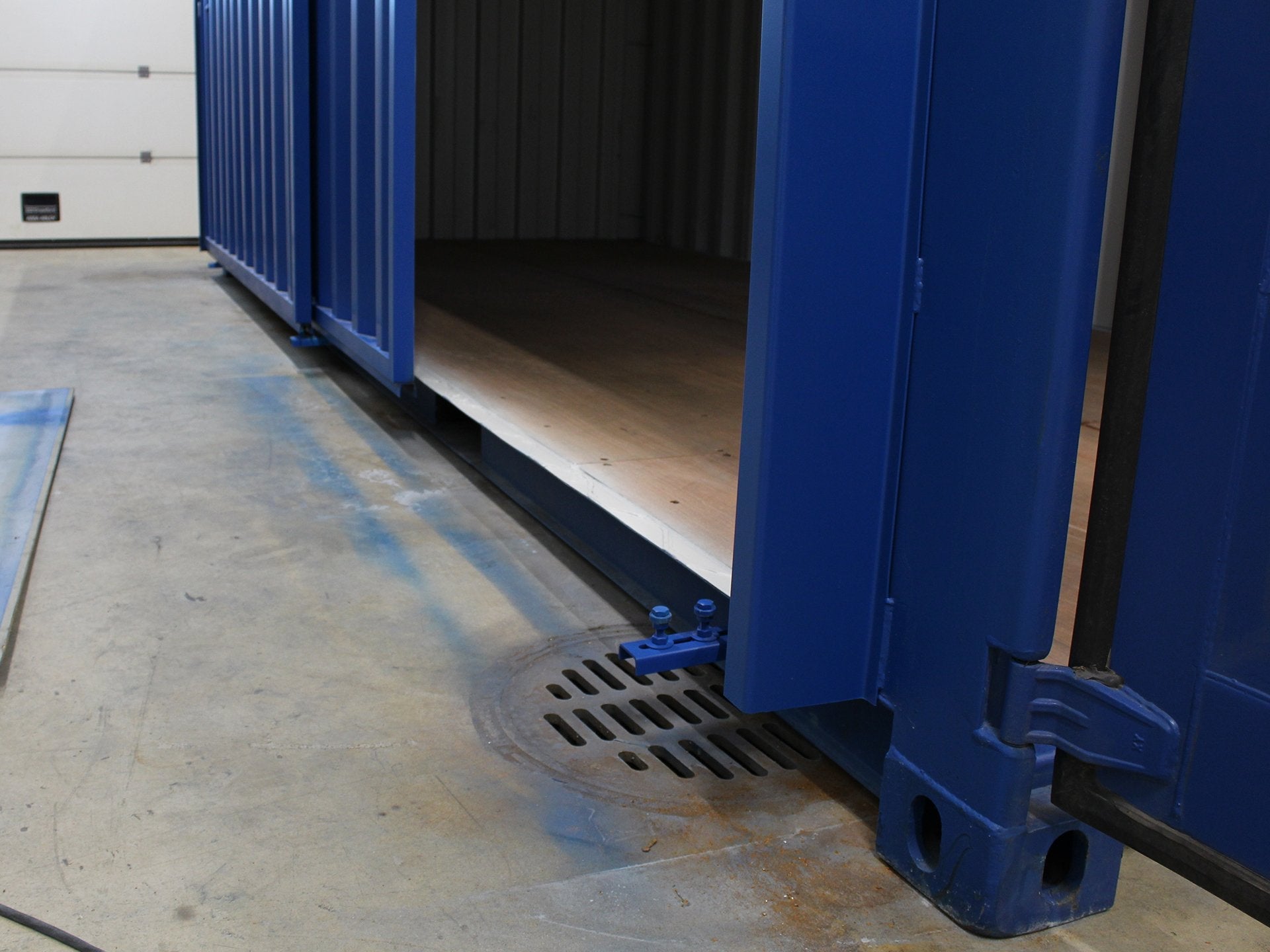 20′ Storage Container With Sliding Door